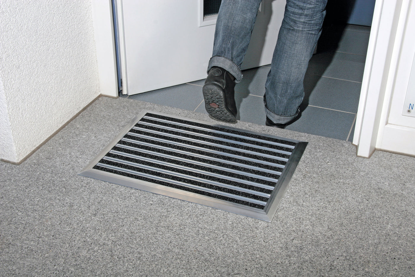 Top Clean Flat Aluminum Entrance Matting - 10mm with Ribbed Carpet